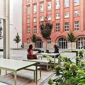 Basecamp Apartment